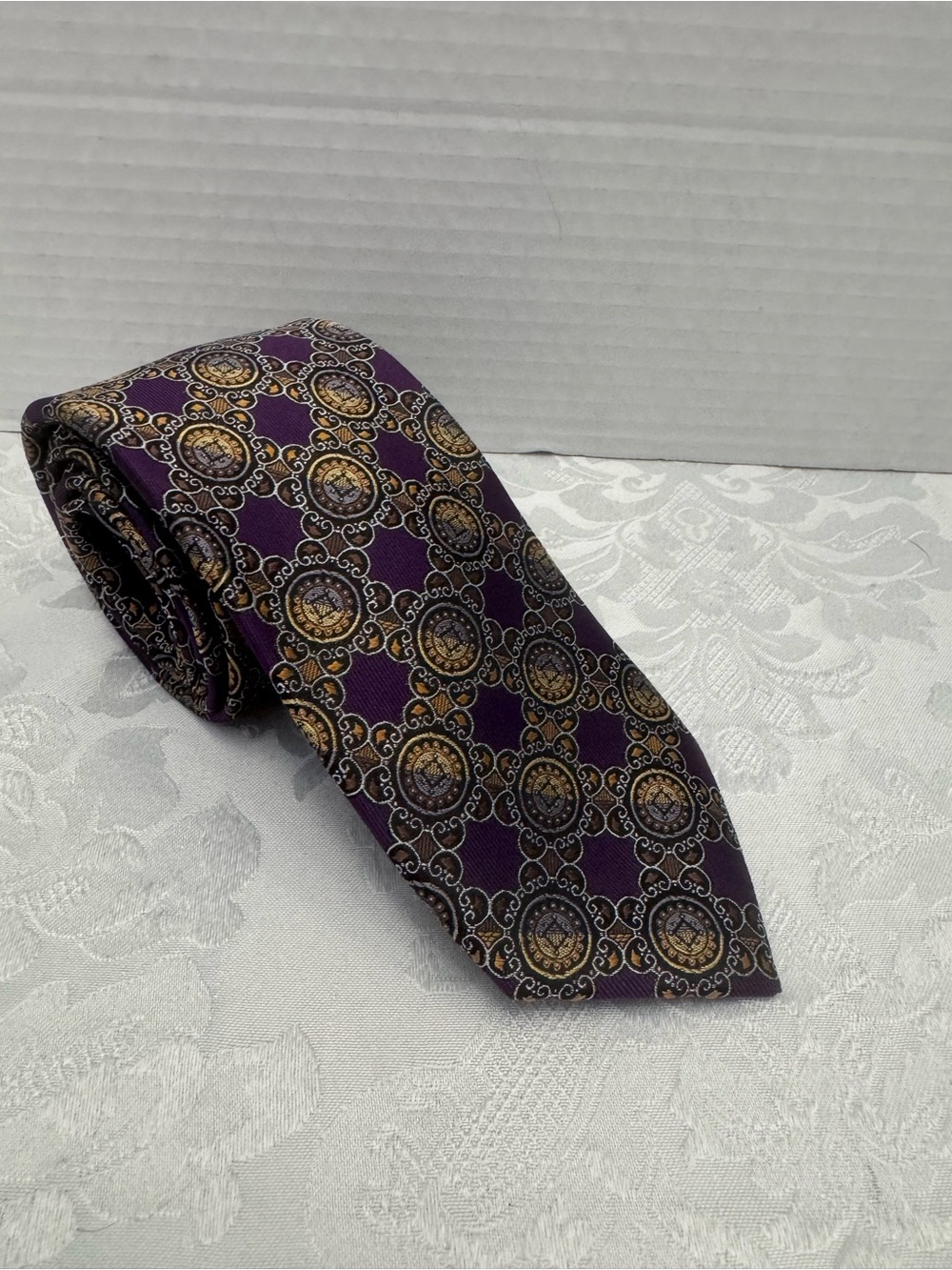 Jos.A.Bank Signature Purple Silk Tie Geometric Old Money Preppy Dapper Preppy